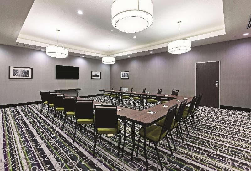 La Quinta Inn & Suites by Wyndham College Station South main