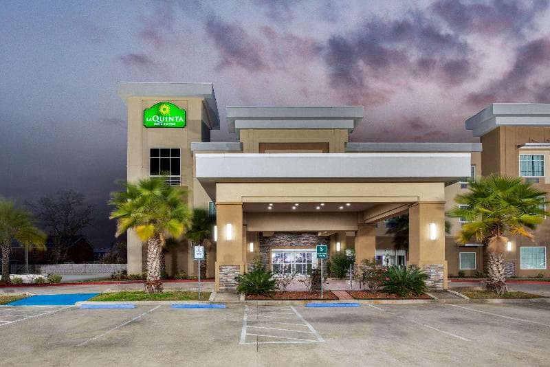 La Quinta Inn Suites By Wyndham Lake Charles Westl 4