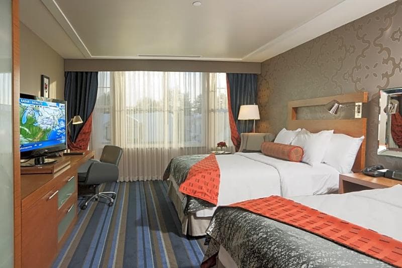 Six South St Hotel 4