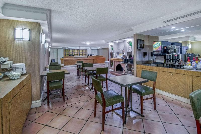 La Quinta Inn San Antonio I-35 N at Rittiman Road photo 1