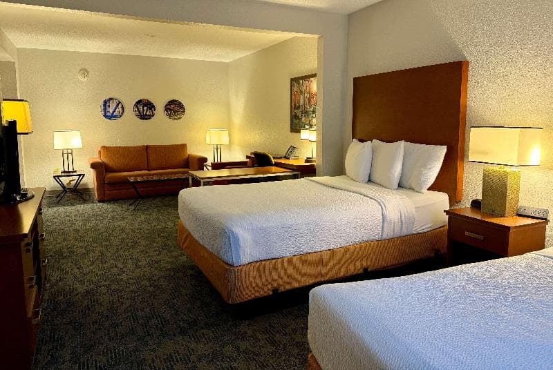 La Quinta Inn & Suites By Wyndham Bannockburn-Deerfield 5