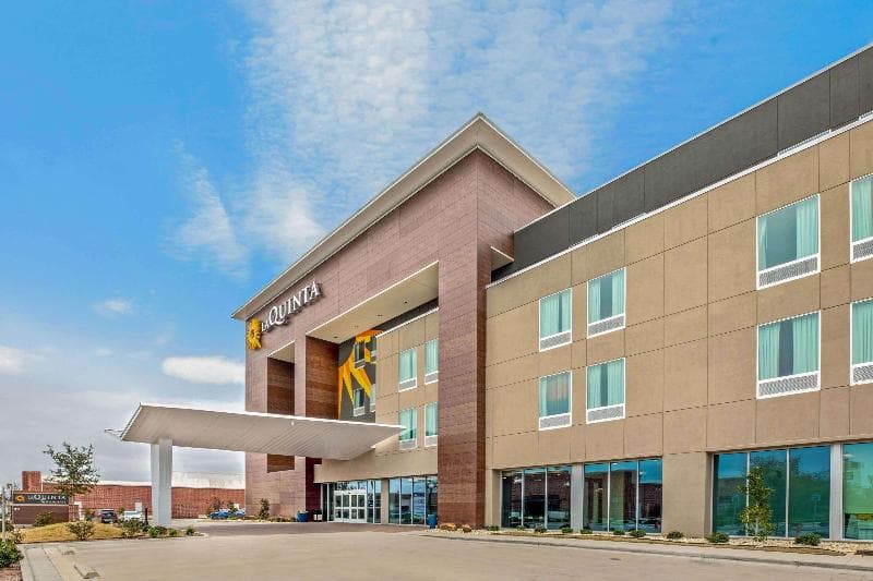 La Quinta Inn Suites By Wyndham Waco Baylor Downto photo 1