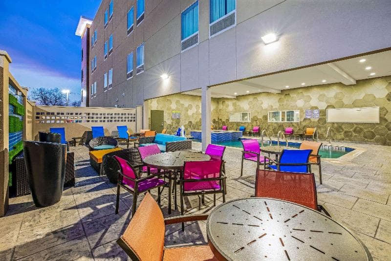 La Quinta Inn Suites By Wyndham Waco Baylor Downto 4