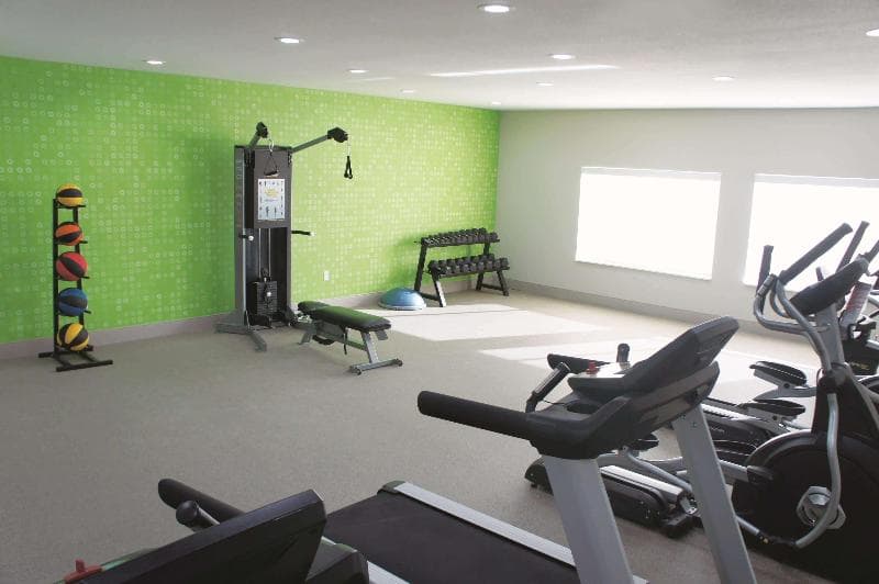 La Quinta Inn & Suites by Wyndham Pittsburg 2