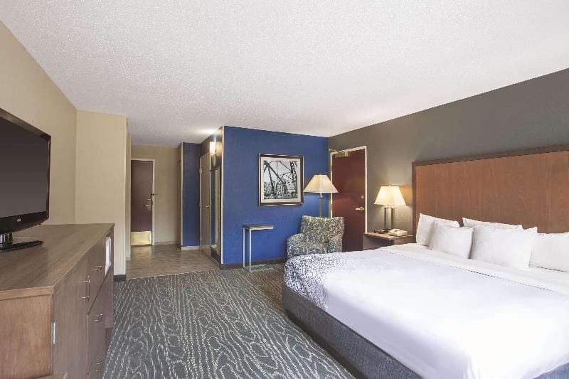 La Quinta Inn by Wyndham Richmond South 5