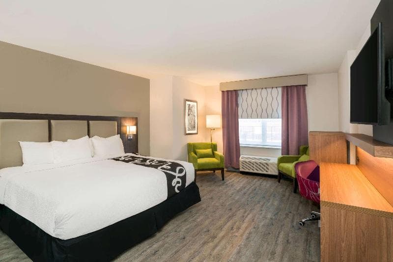 La Quinta Inn & Suites by Wyndham Mobile 5