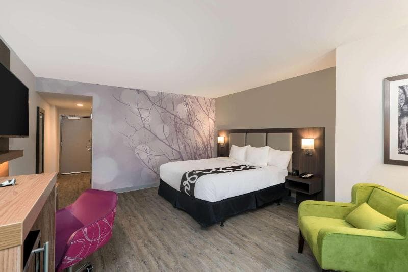 La Quinta Inn & Suites by Wyndham Mobile 4