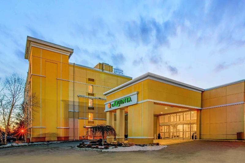 La Quinta Inn & Suites by Wyndham Danbury 5
