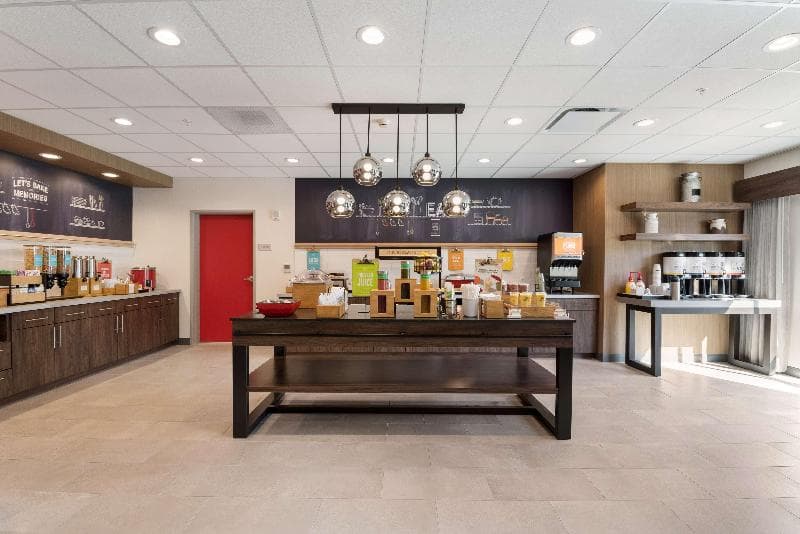 Hampton Inn Batesville 3