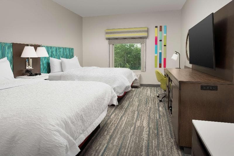 Hampton Inn & Suites Charlotte Airport Lake Pointe 5