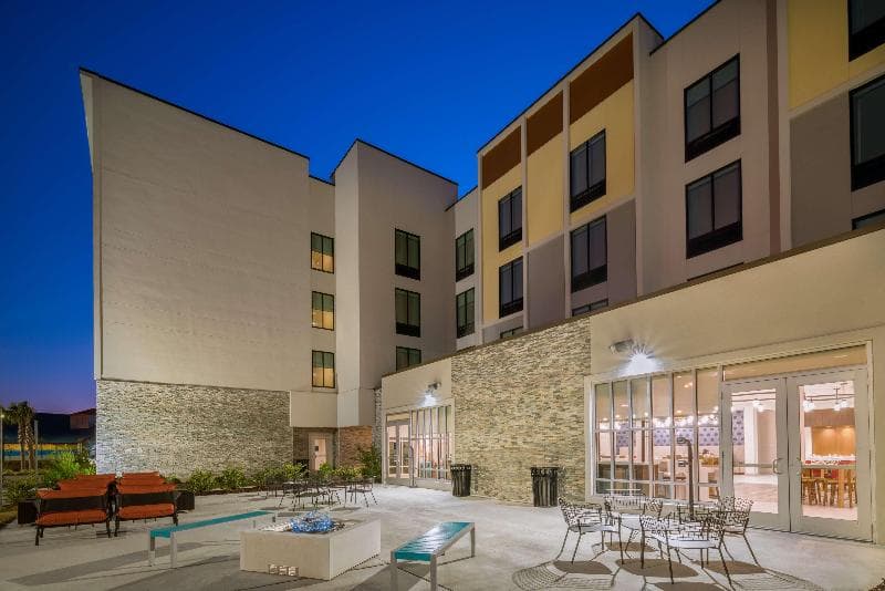 Hilton Garden Inn Brunswick, GA 2
