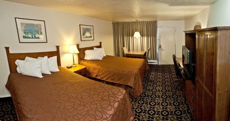 Americas Best Value Inn Roosevelt Ballard 4