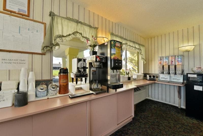 Americas Best Value Inn - Satellite Beach / Melbourne 4