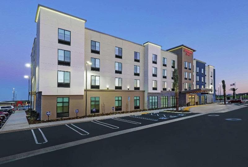 Hampton Inn Patterson 4