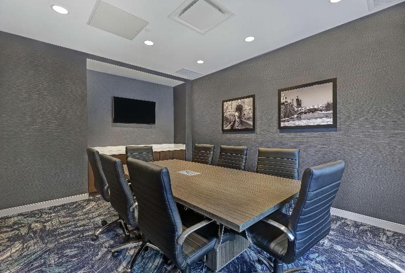 Hampton Inn by Hilton Peterborough photo 1