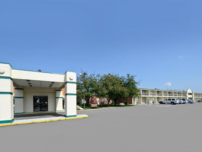 Americas Best Value Inn 3