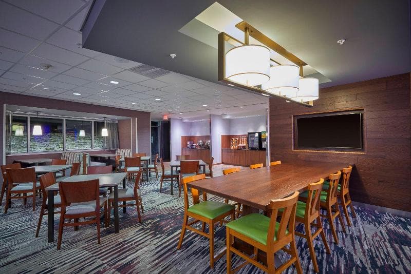 Fairfield Inn Suites Grand Mound Centralia 5
