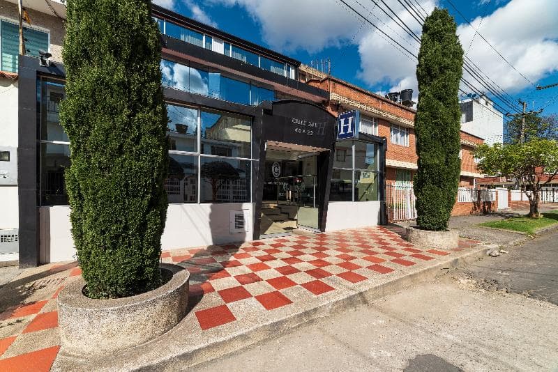 Ejecutivo Embajada 3
