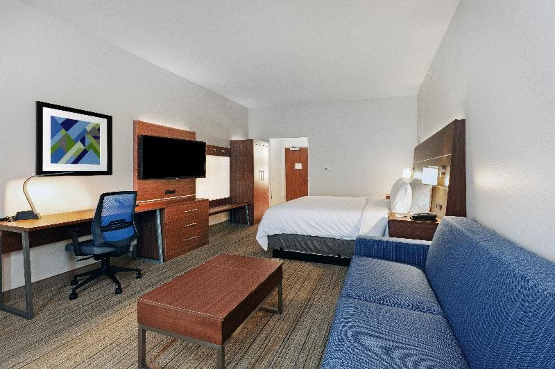 Holiday Inn Express & Sts Tulsa Northeast - Owasso 5
