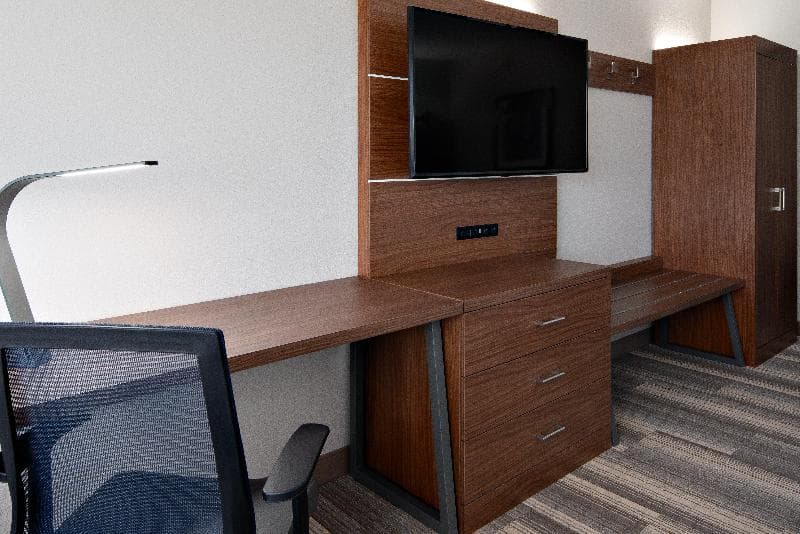 Holiday Inn Exp & Sts Elkhorn - Lake Geneva Area 4