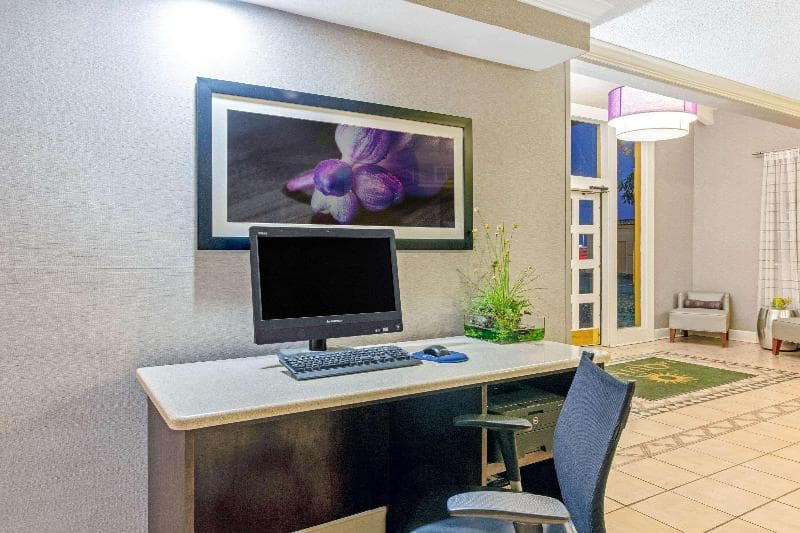 La Quinta Inn by Wyndham & Conference Center San Angelo photo 1