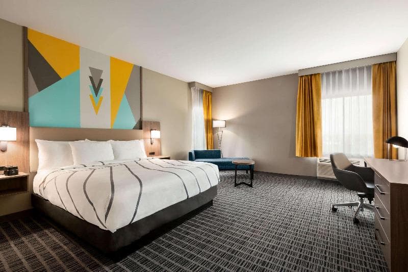 La Quinta Inn & Suites By Wyndham Richmond-Sugarland 5