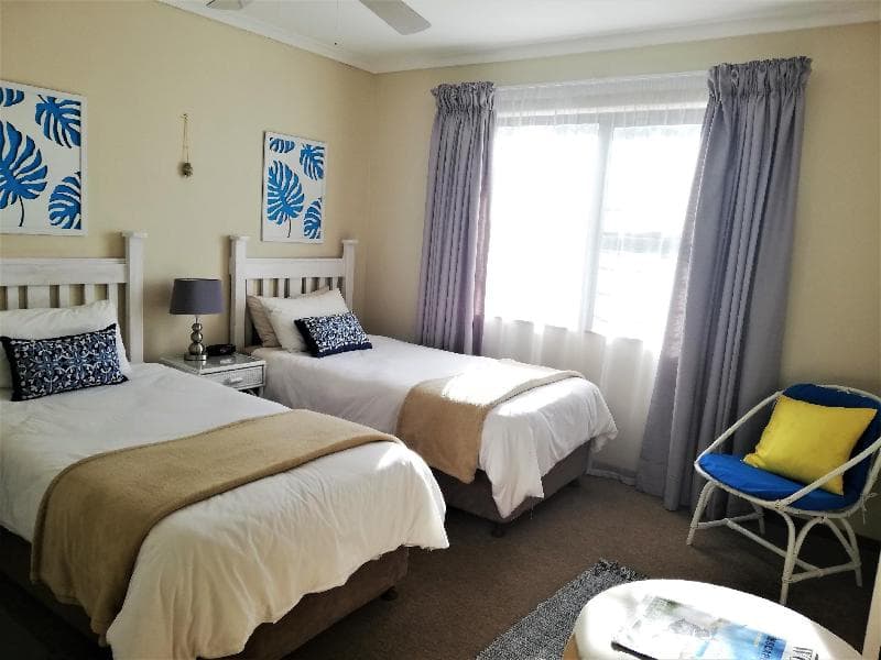 Dolphin Inn Guest House 4