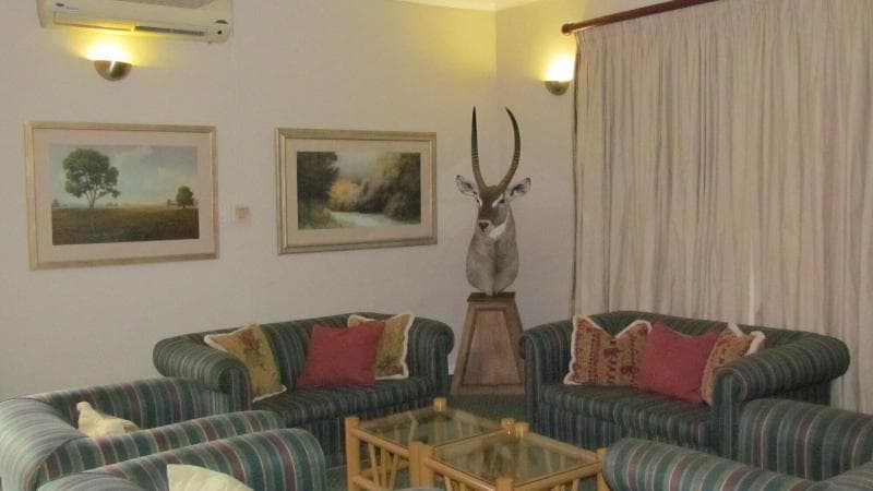 Wagon Wheel Country Lodge main
