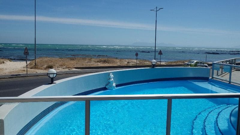Ocean Breeze Hotel photo 1