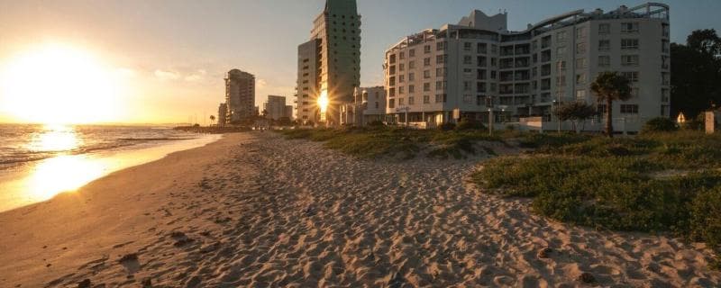 Ocean Breeze Hotel 5