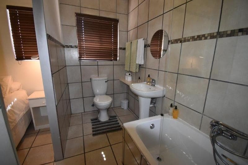 Broadway Guesthouse 5