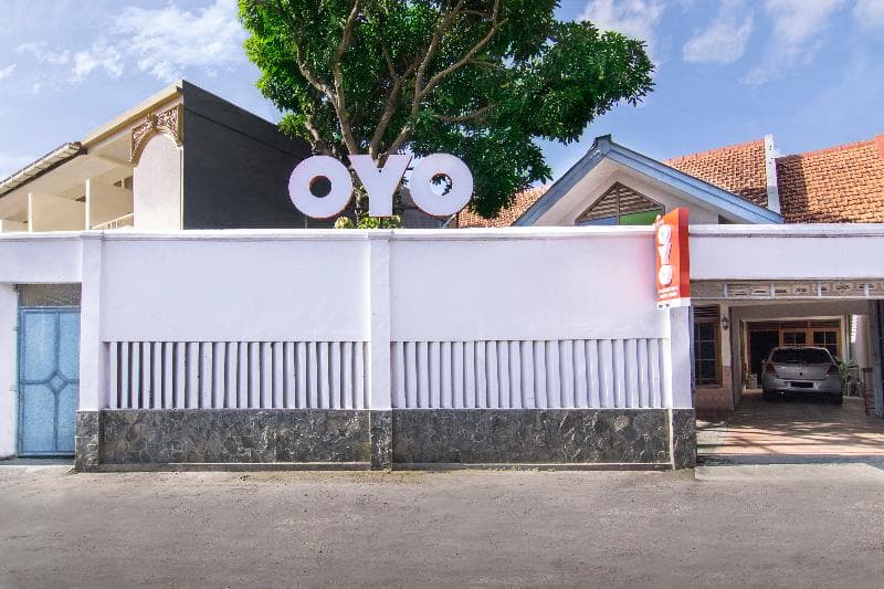 Oyo 890 Dewi Fortuna Guest House 5