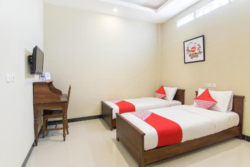 Oyo 890 Dewi Fortuna Guest House main