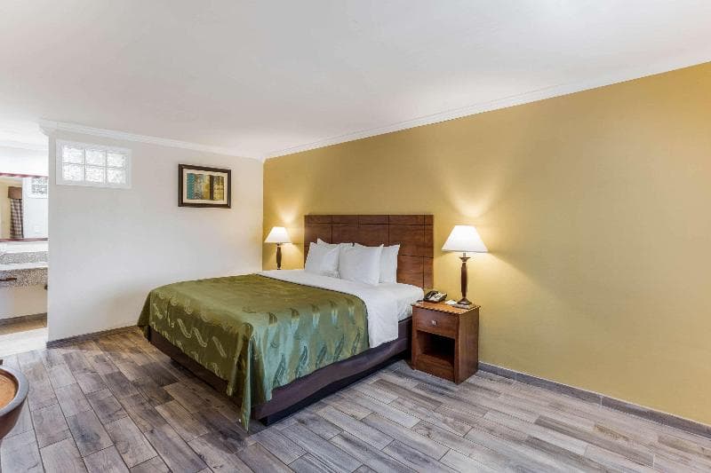 Quality Inn Escondido Downtown 4