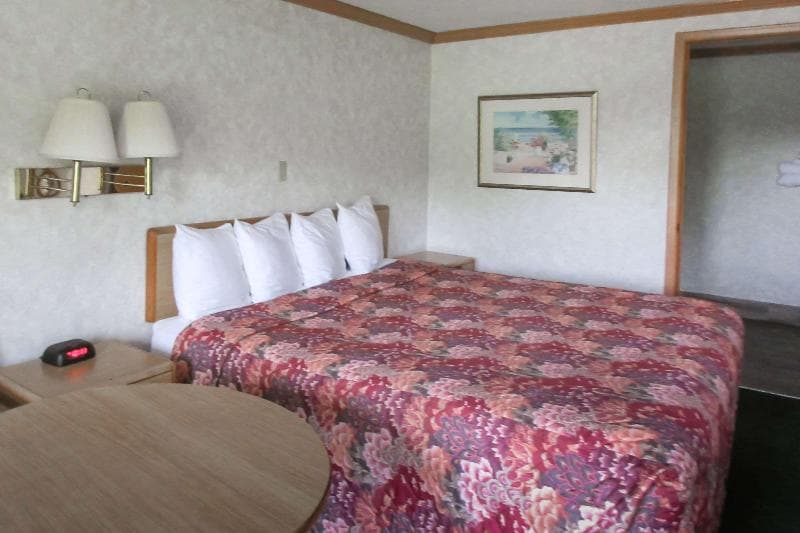 Days Inn By Wyndham Liverpool/Syracuse main