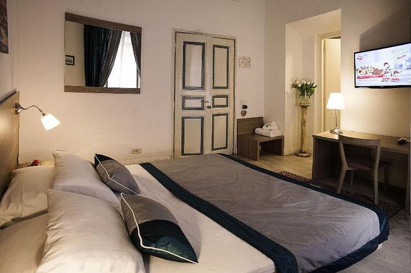 Roman Holidays 5