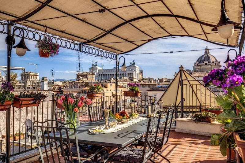 Pantheonview Luxury Suites 5
