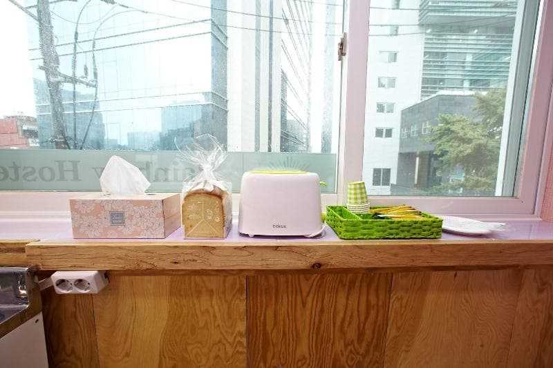 Rainbow Hostel Myeongdong 3