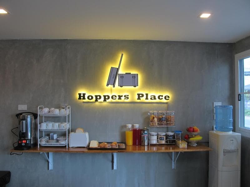 Hoppers Place Donmuang Hostel main