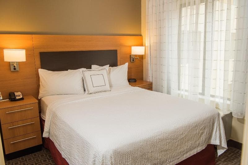 TownePlace Suites Erie 4
