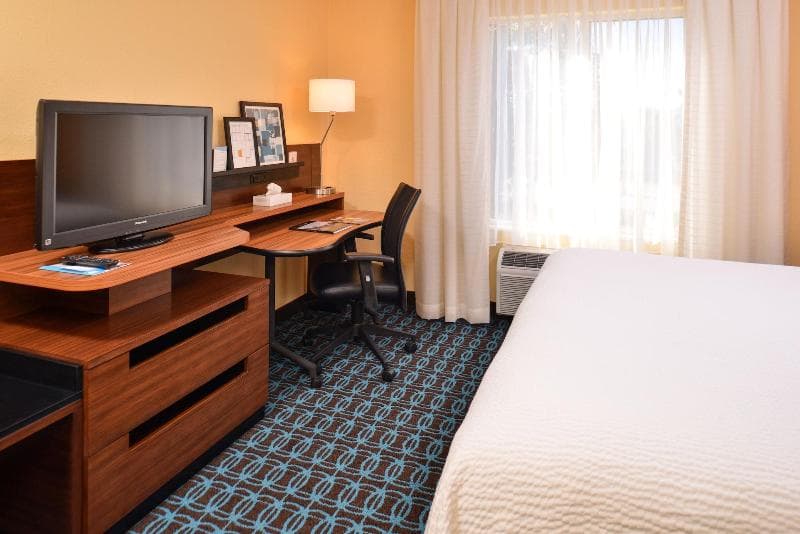 Fairfield Inn & Suites Louisville North 4