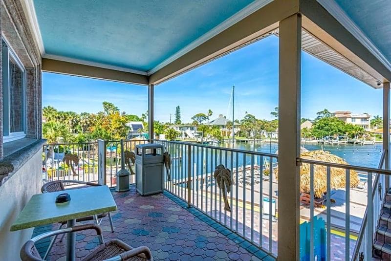 Bay Palms Waterfront Resort 2
