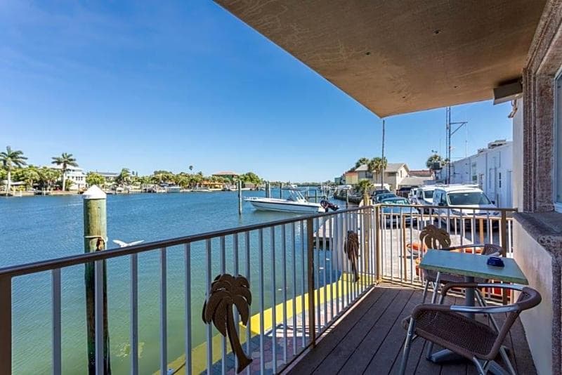 Bay Palms Waterfront Resort 3