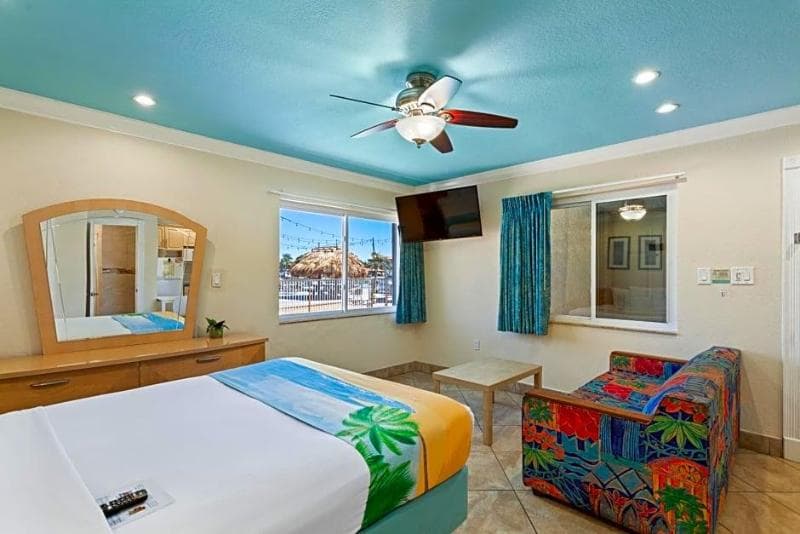 Bay Palms Waterfront Resort 4