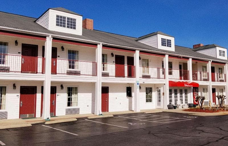 Red Roof Inn & Suites Wilson 2