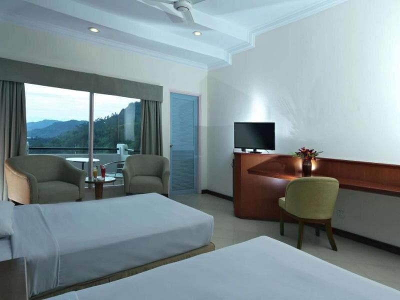 Niagara Hotel Lake Toba And Resorts photo 1
