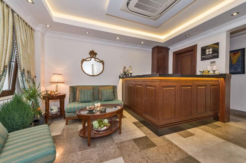 Four Doors Hotel 3
