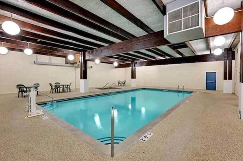 Norwood Inn Worthington photo 1
