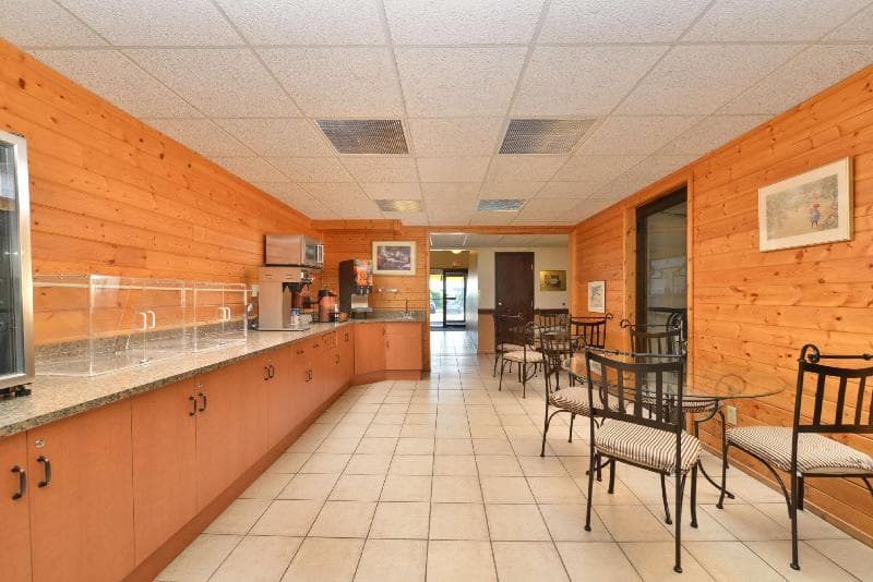 Stillwater Inn & Suites main