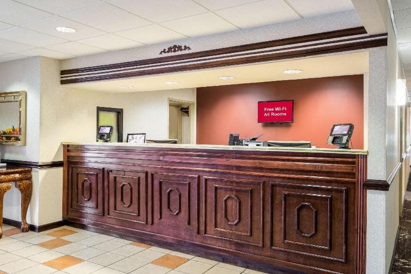 Red Roof Inn Hendersonville photo 1